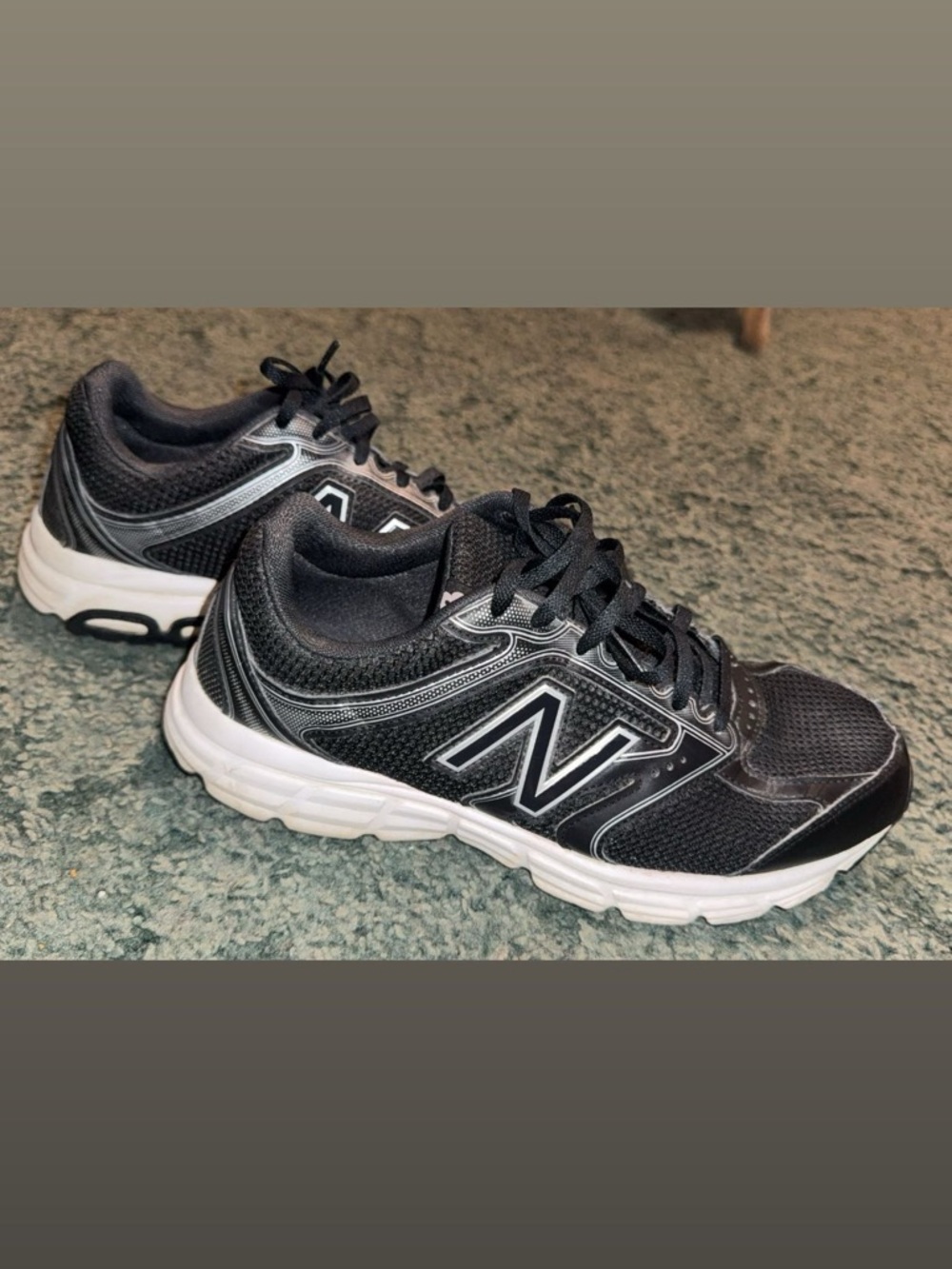 New Balance Men’s Black and White Athletic Running Shoes